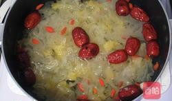 红瓜银耳怎么吃,滋补润肺的甜品新主张