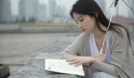 刘亦菲吃瓜吃红豆视频,刘亦菲甜蜜演绎“吃瓜红豆”美食瞬间