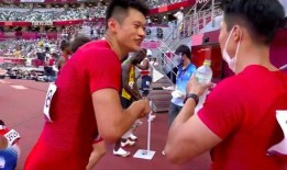 外国民众吃瓜,揭秘各国民众的围观文化