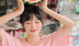 吃瓜女学员,揭秘校园里的“瓜田”趣事