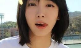 女生剪头发吃瓜,女生剪发吃瓜，时尚与美味的完美邂逅