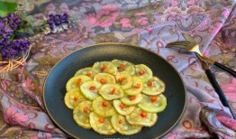 七七爱美食吃瓜,吃瓜之余，品味人间烟火气